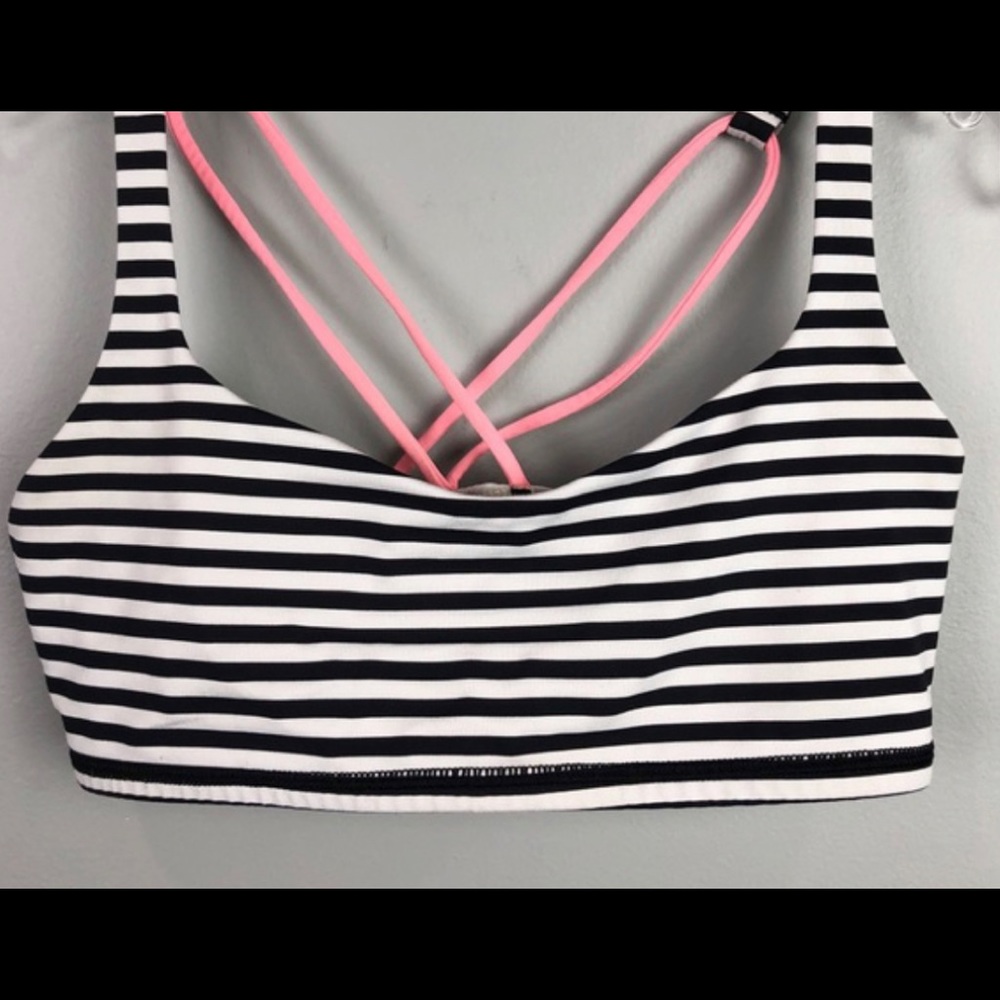 Lululemon sports bra or swim top